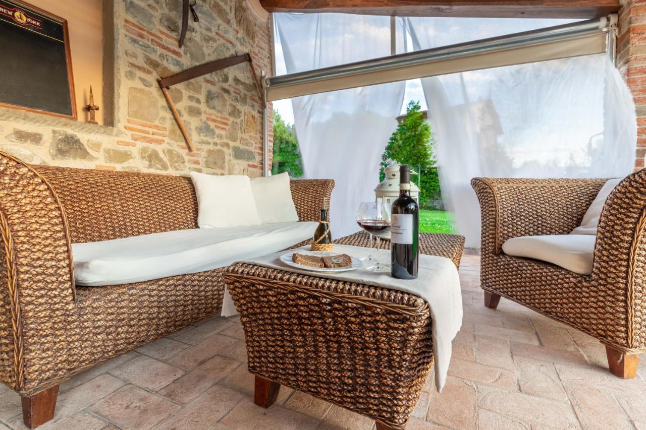 La Casa Medioevale Bed & Breakfast Lamporecchio Bagian luar foto