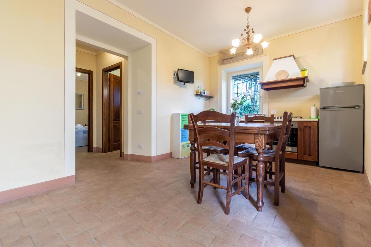 La Casa Medioevale Bed & Breakfast Lamporecchio Bagian luar foto
