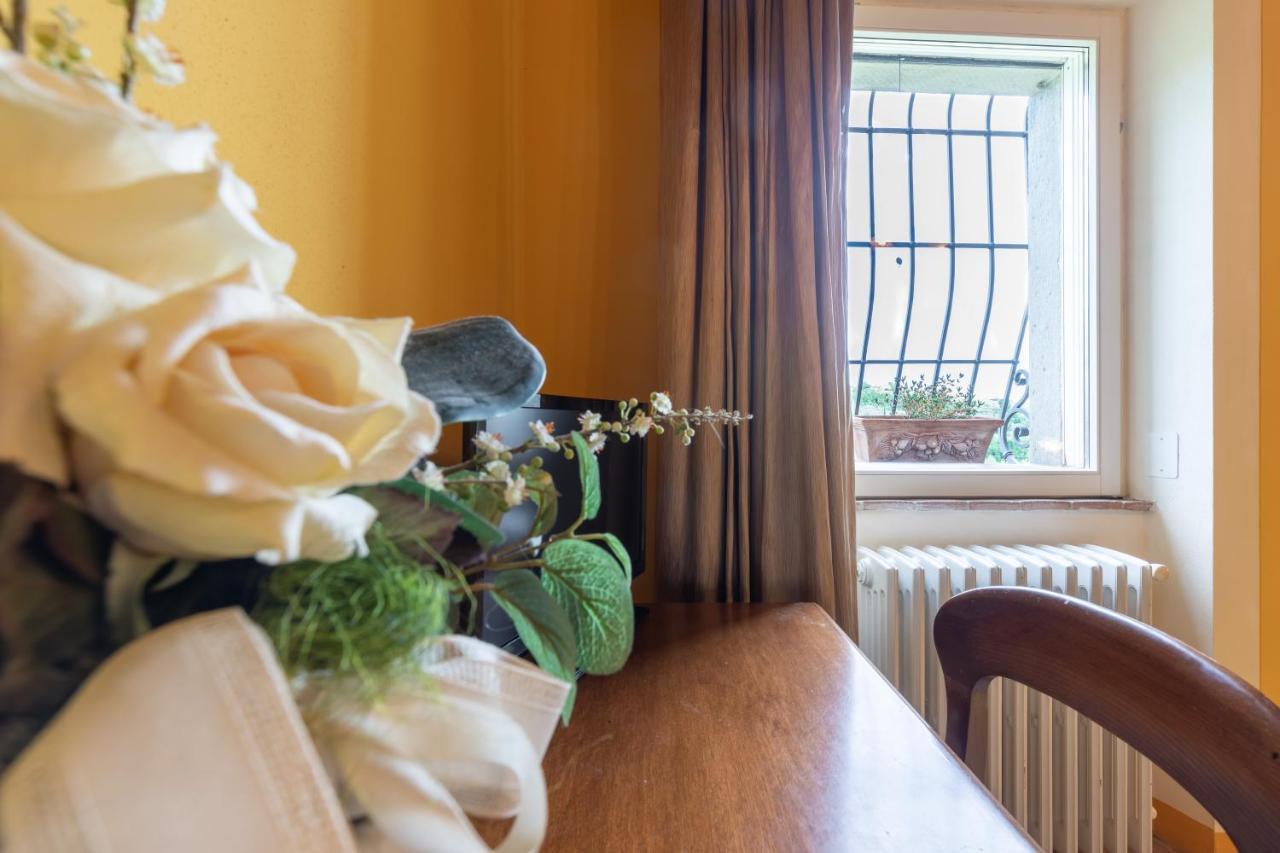 La Casa Medioevale Bed & Breakfast Lamporecchio Bagian luar foto