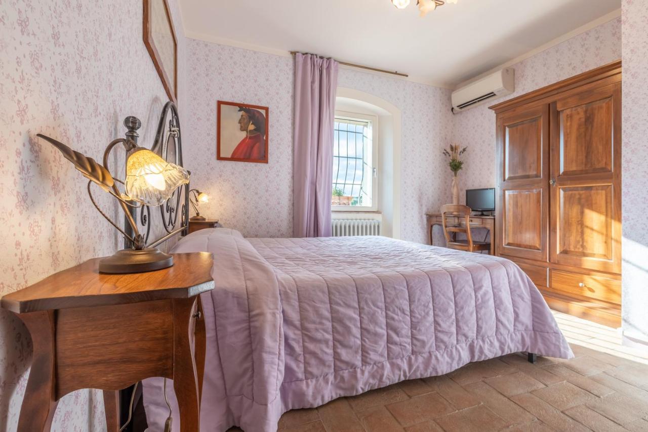 La Casa Medioevale Bed & Breakfast Lamporecchio Bagian luar foto