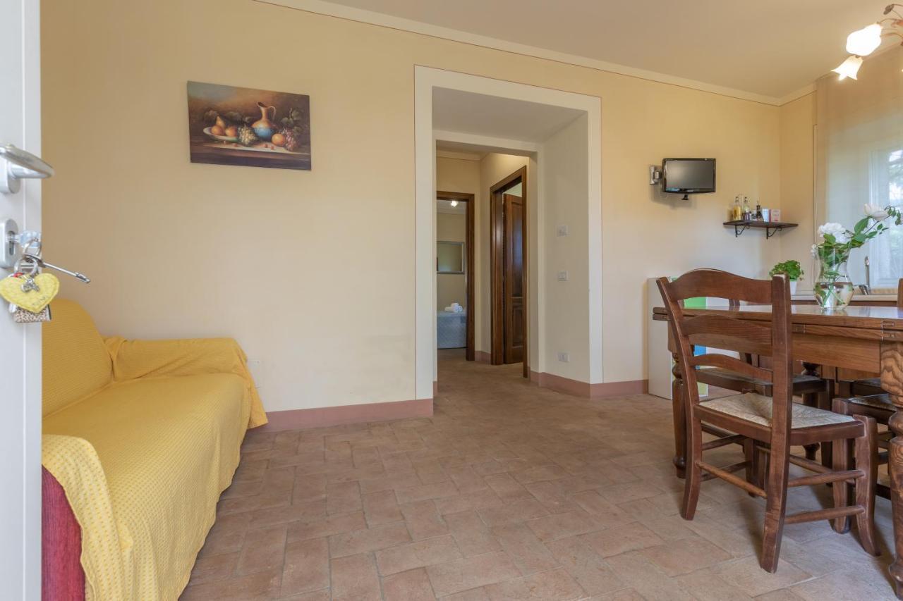 La Casa Medioevale Bed & Breakfast Lamporecchio Bagian luar foto