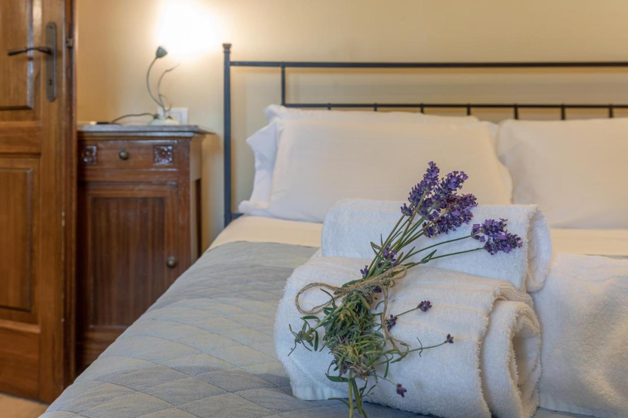La Casa Medioevale Bed & Breakfast Lamporecchio Bagian luar foto